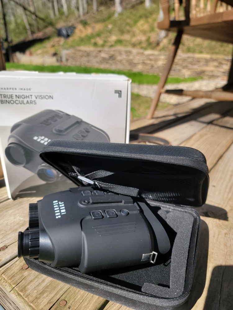 Sharper Image True Night Vision Binoculars IR Illuminator Black Carrying Case
