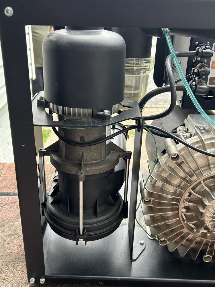 Mojave Professional Vacuum System