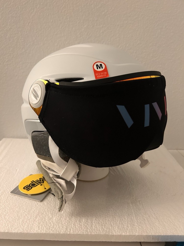 Giro Essence AF Snow Helmet Med