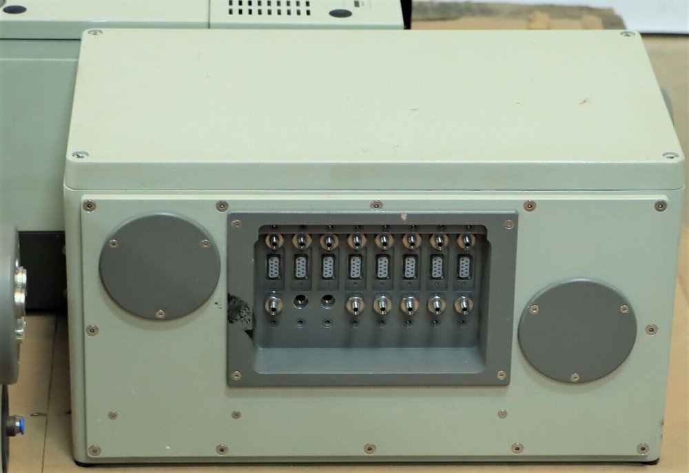 BRUKER VECTOR 22 22/N SPECTROMETER