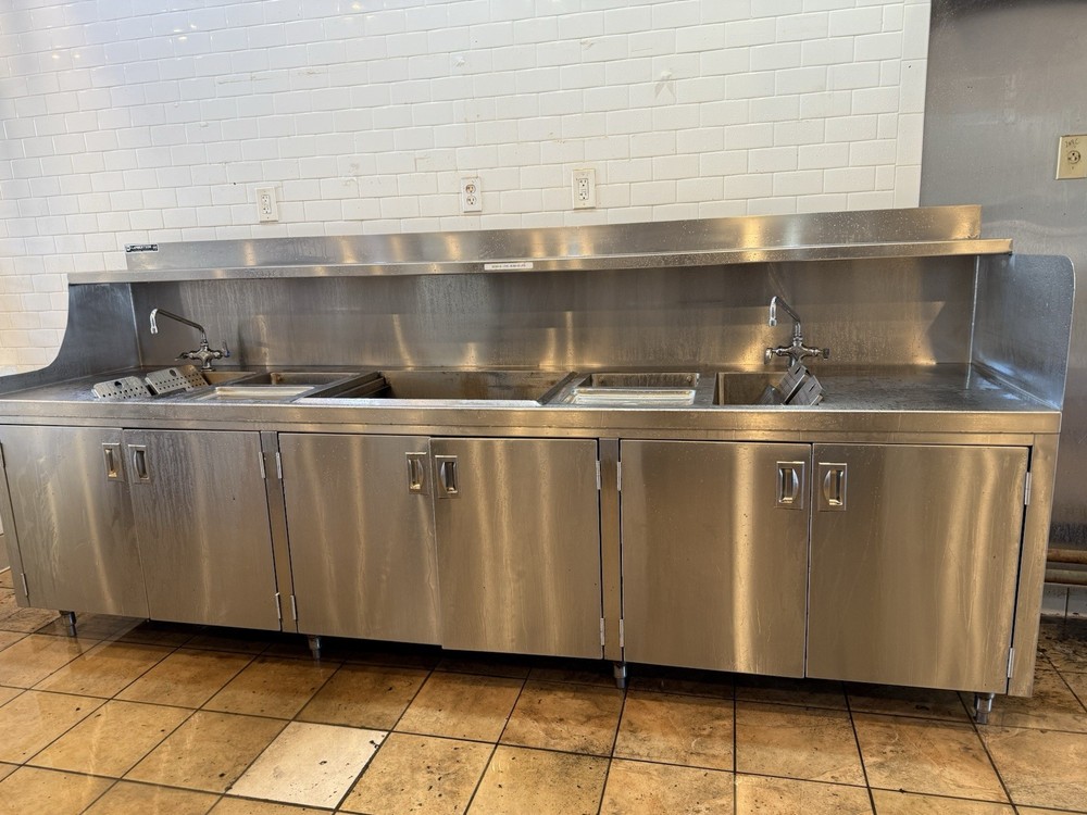 Custom NSF Bar With Ice Bin, Dump sink on both side
