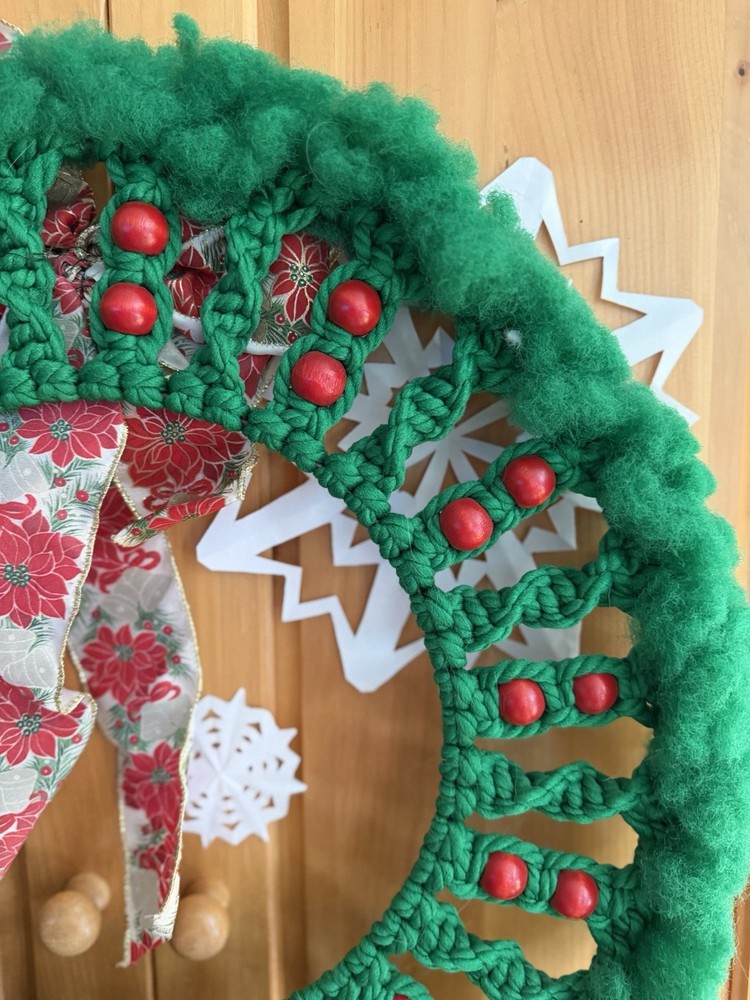 VTG Macrame Christmas Wreath Wall Hanging Handmade