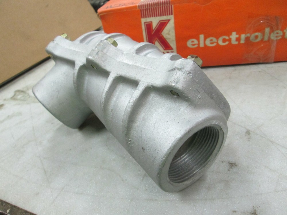 Hubbell Killark Explosion Proof Elbow 1-1/2" FNPT XALB-5 (NIB)