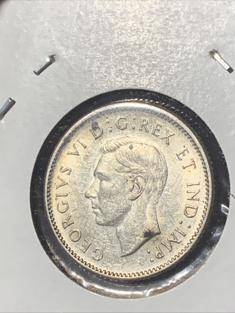 1943 Canada Silver 10 Cents - BU