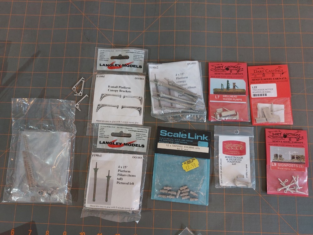 HO 4mm Scale Accessories Dart Castings Langley Models Platform Pillars Brackets