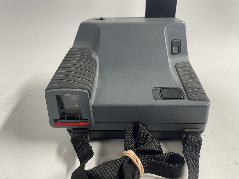 Vintage Polaroid 600 Impulse Instant Camera Missing Viewfinder Piece