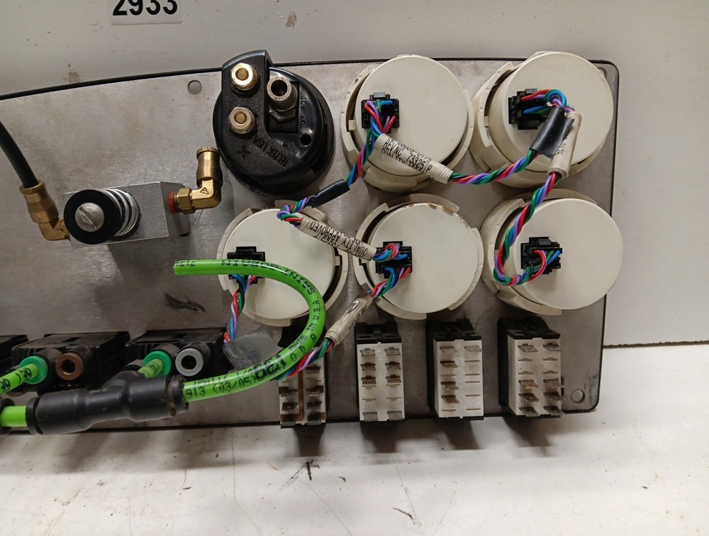 Peterbilt Instrument Cluster 17-05006M006 #2933