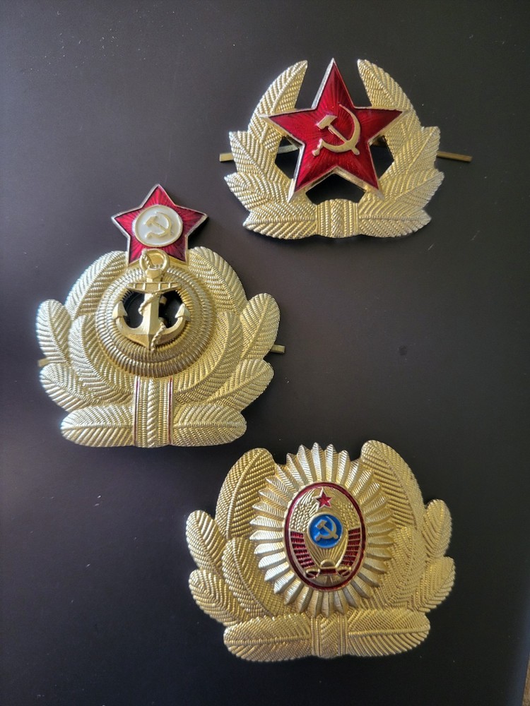 3-Russian Hat Badges