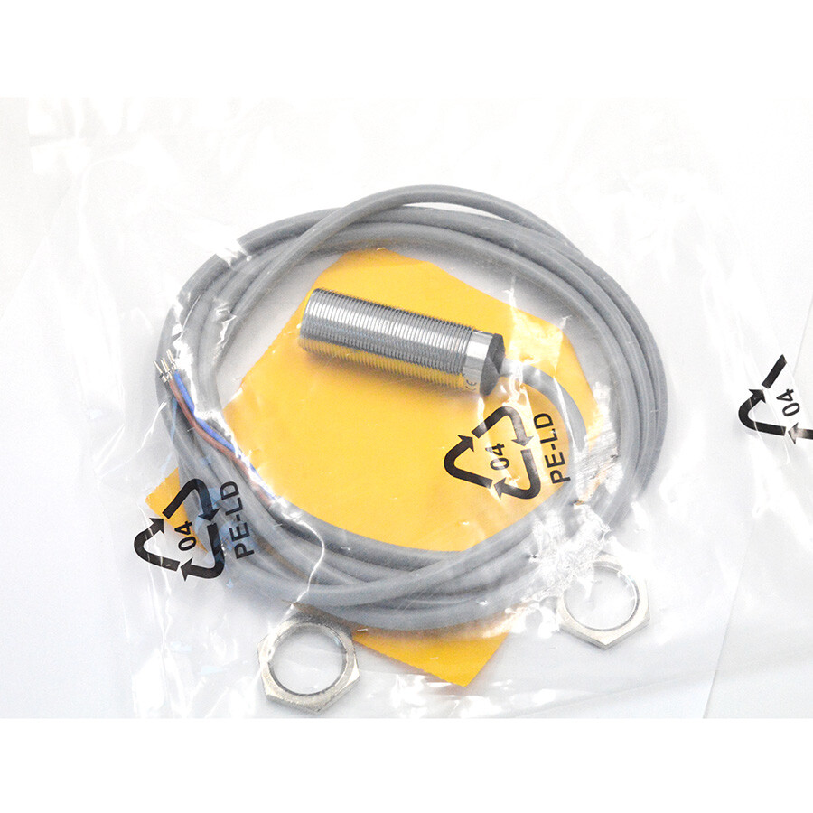 TURCK BI8U-M18-AP6X 1644733 Inductive sensor PNP