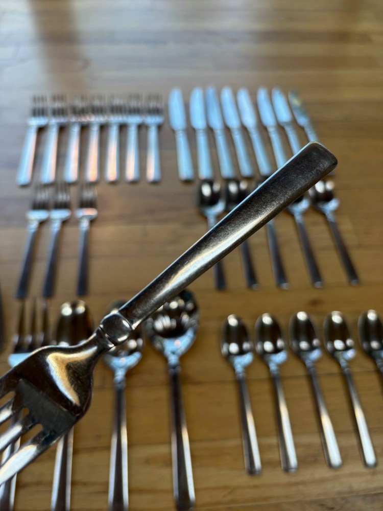 Vintage Oneida ATTALIA Pattern 35-Pc Flatware Set Stainless 18/0 Replacement