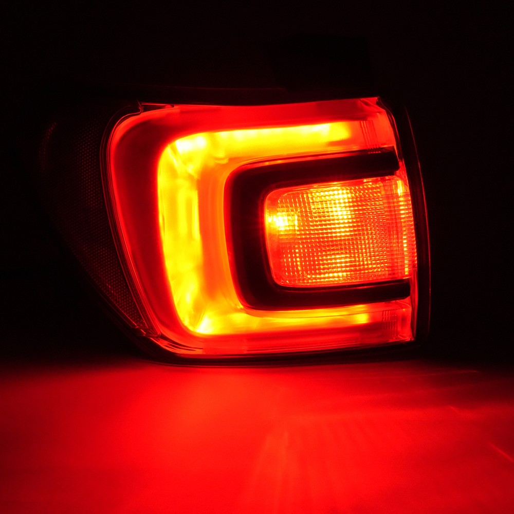 Driver Left Side Tail Light Brake Lamp Assembly w/ Bulb For GMC Acadia 2017-2019