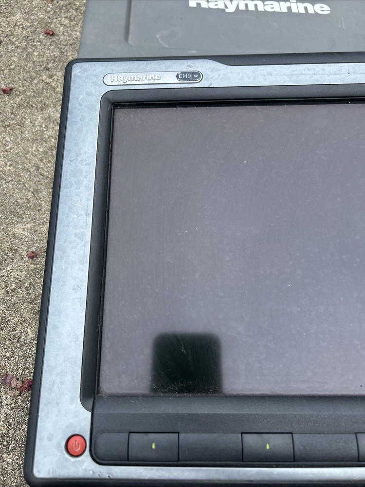 Raymarine E140w Widescreen HybridTouch Chartplotter Multifunction Display READ!!