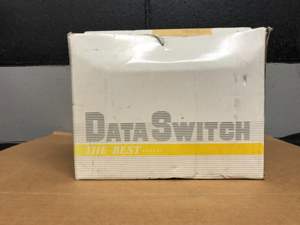 DataSwitch 4-Way Desktop RJ-45 Data Transfer Switch -No Power Required - NEW