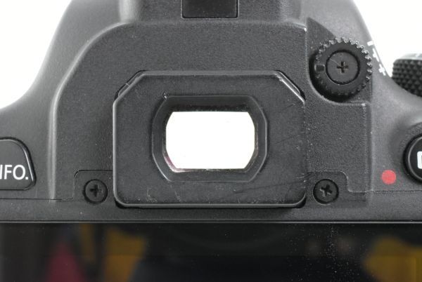 Canon EOS Kiss X7 128124