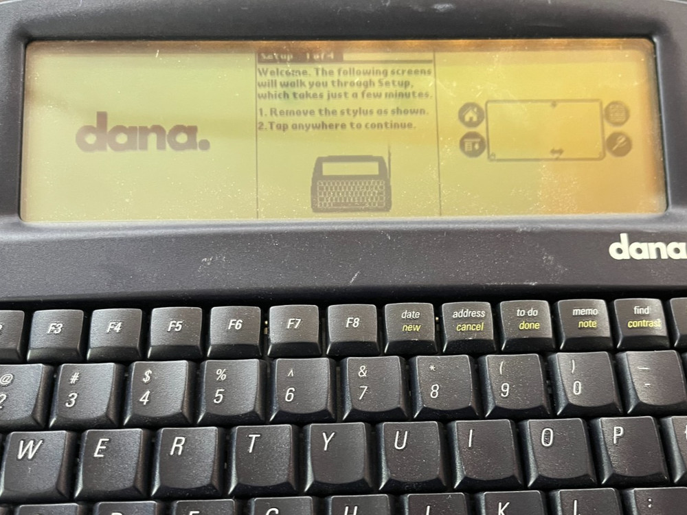 Dana by AlphaSmart Digital Typewriter Word Processor-NO STYLUS-NO POWER CABLE