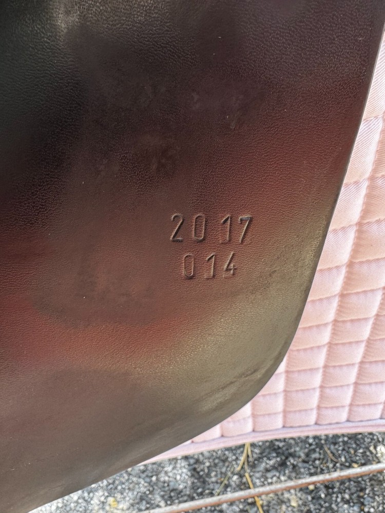 17” (adjustable) Hastilow Bentley Dressage Saddle