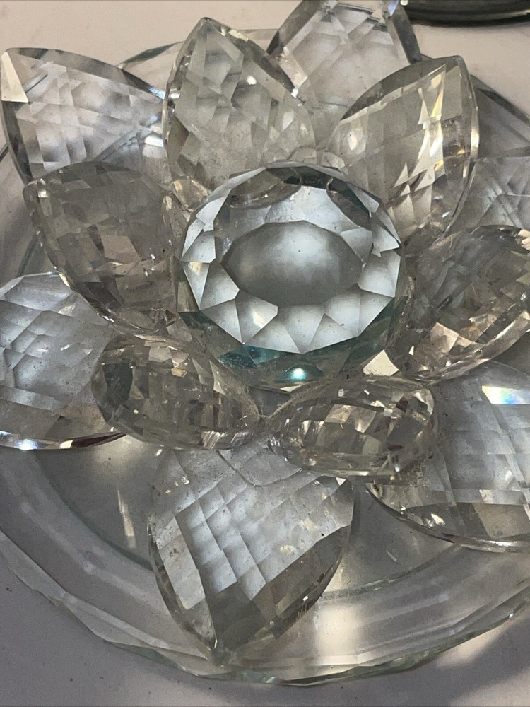 Crystal 5" Round Lotus Box, Silver
