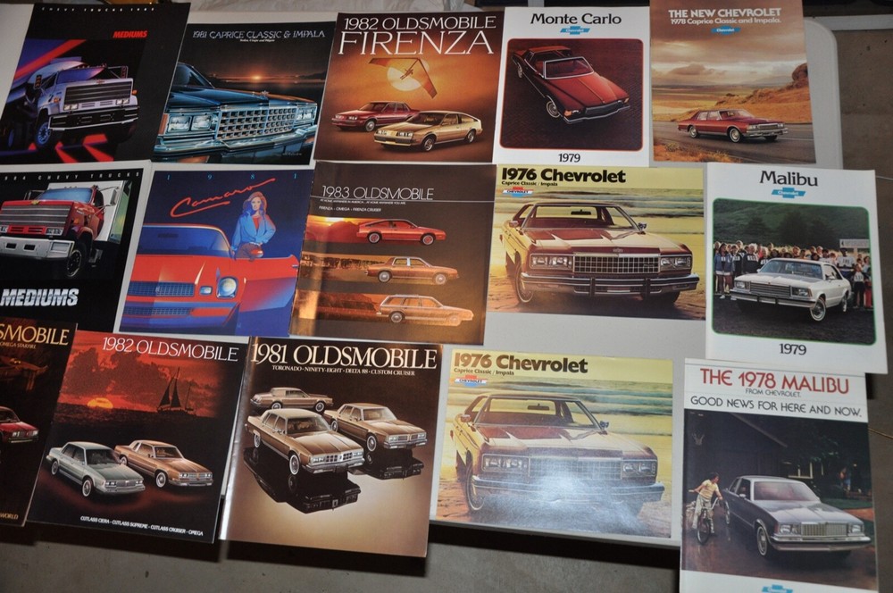 Car brochure lot 165 catalogs / brochures