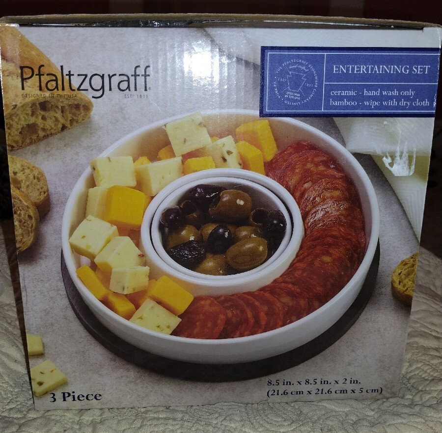 Pfaltzgraff 3 PC Entertaining Set