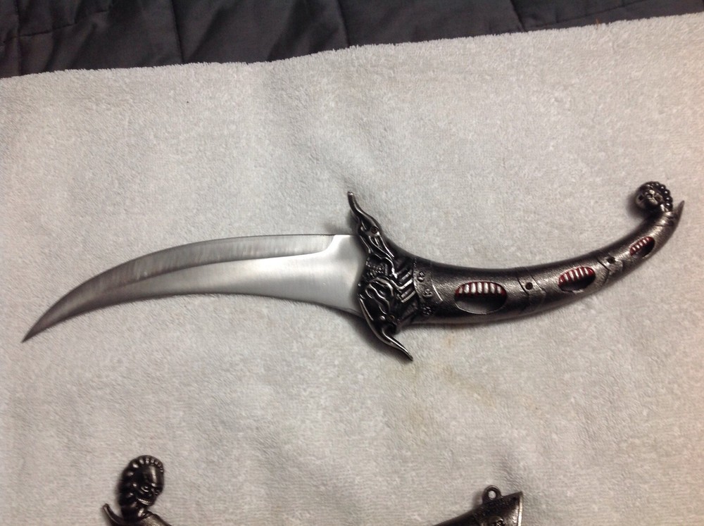 BEAUTIFUL FANTASY SKULL DAGGER 15" LONG