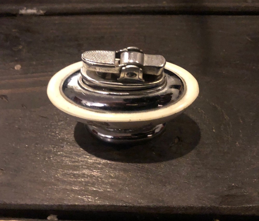 Vintage Ronson Leona Table Lighter Made In Japan -Untested