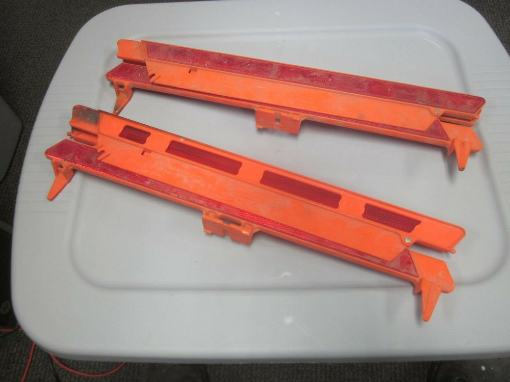 Signal Stat Triangle Flares 798 Emergency Roadside Warning Reflectors QTY2