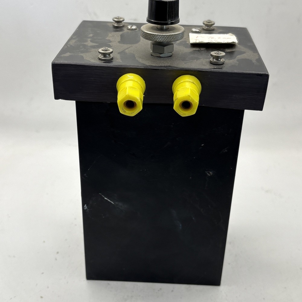 Oriel Corporation Light Source Lab Equipment