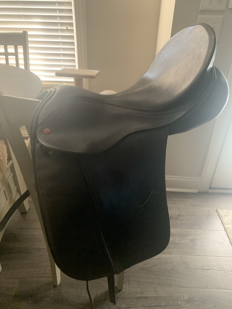 Albion Dressage Saddle