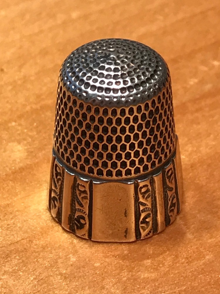VINTAGE THIMBLE STERLING SILVER SIZE 9 W/ HALLMARK / MAKER'S MARK INSIDE