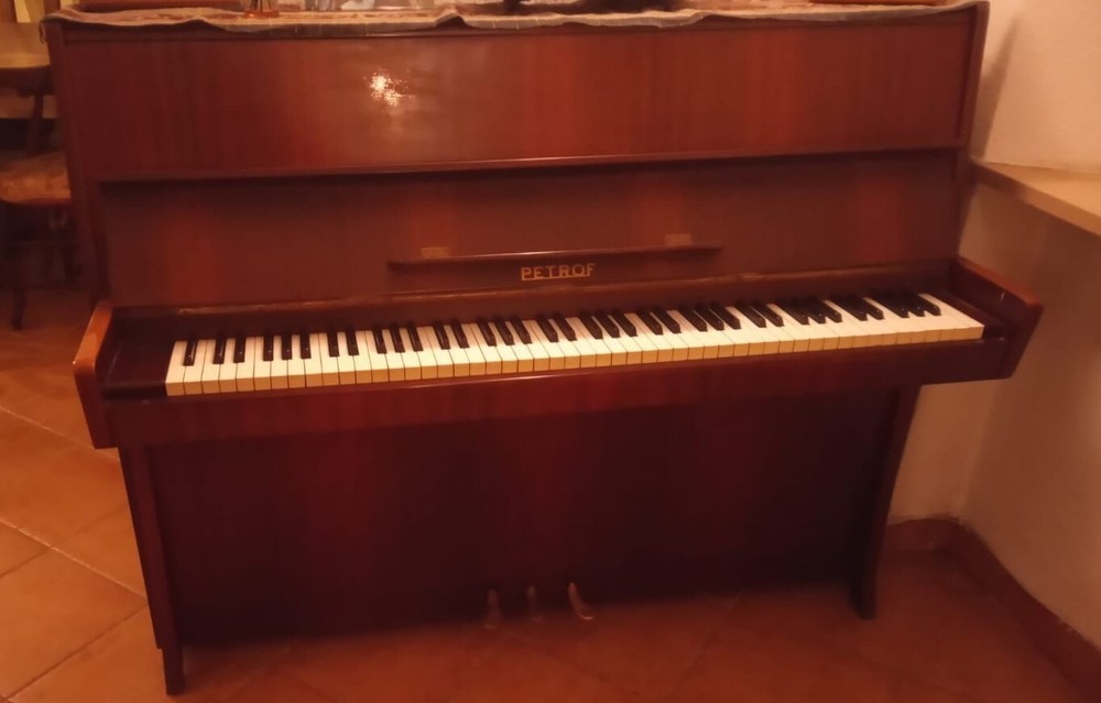Pianoforte Petrof