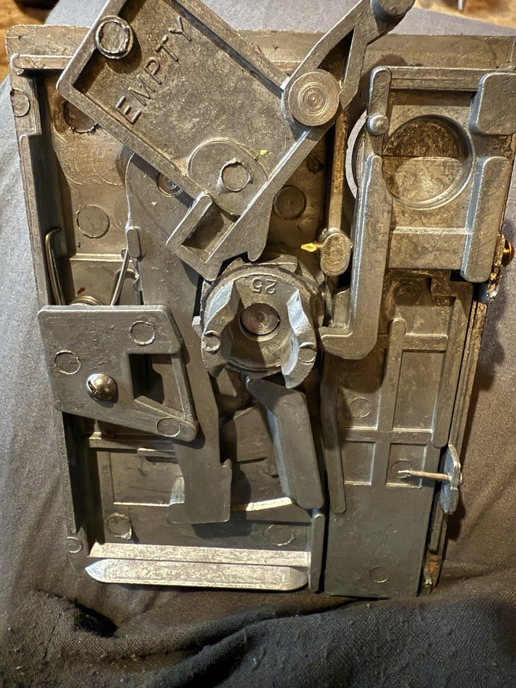 Coin Machine J8 $.25