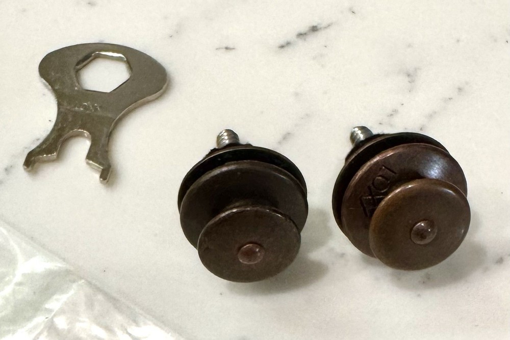 Loxx Strap Lock Set Black Chrome