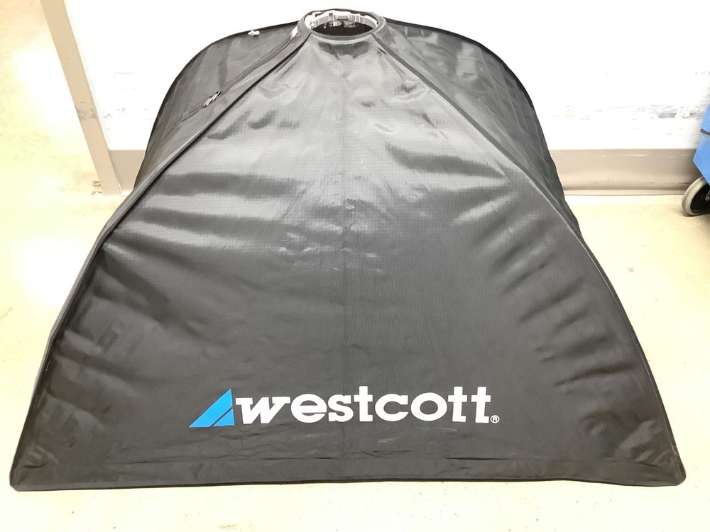 Westcott Rapid Box Switch 3x4 Softbox - Good Condition - Missing inner diffuser