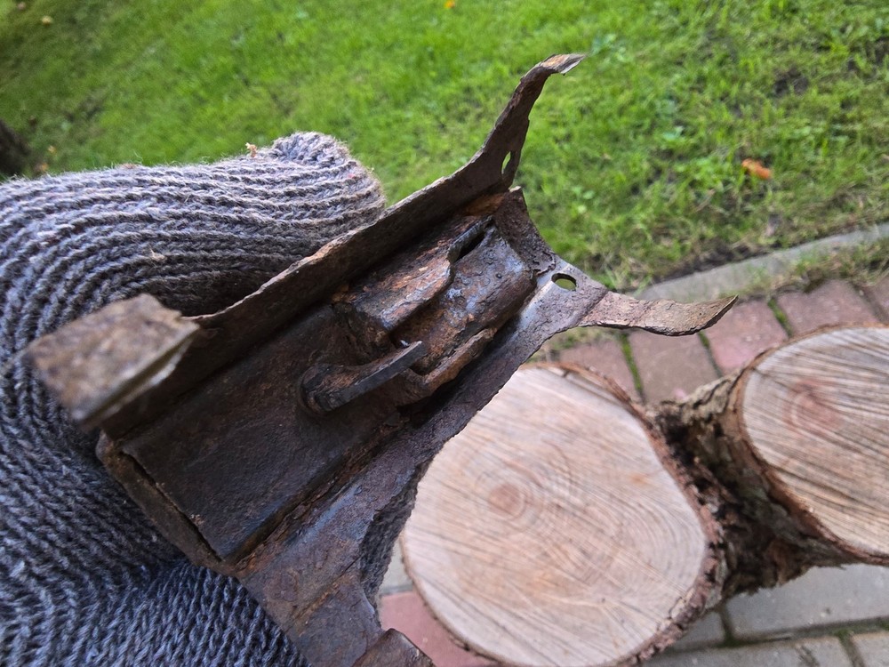 WW2 Accessories MP from the German bunker relic.