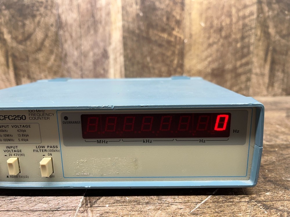 Tektronix CFC250 100 MHz Frequency Counter