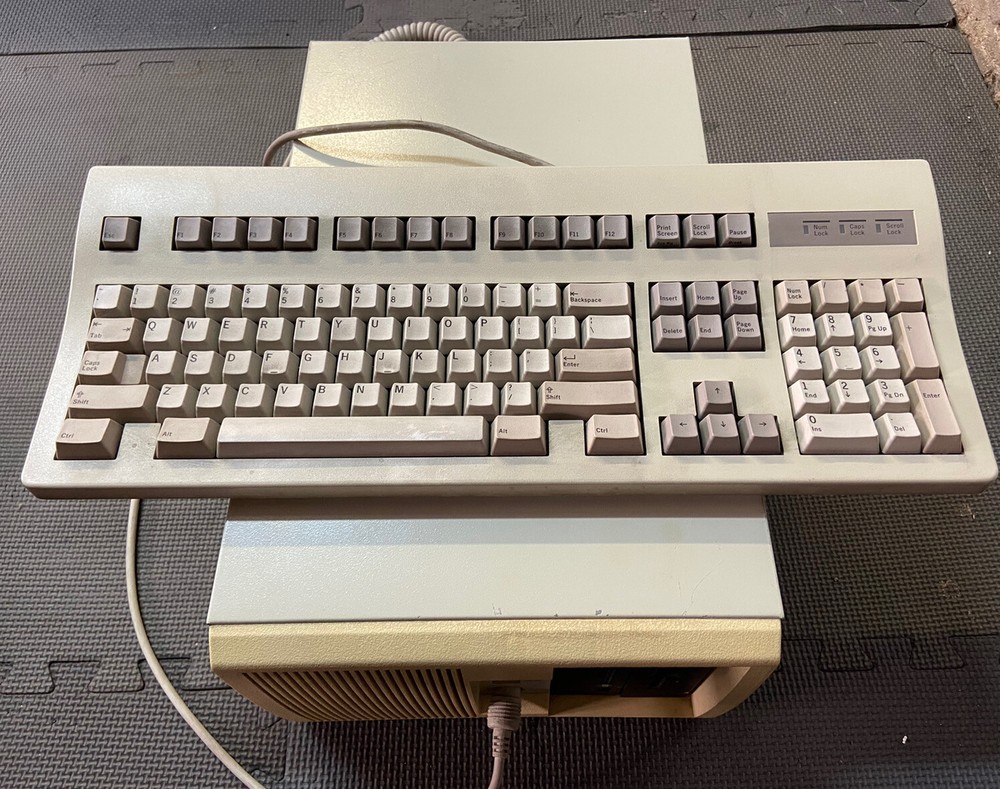 Executone Infostar AP/6 voice mail system With Keyboard (Tested)