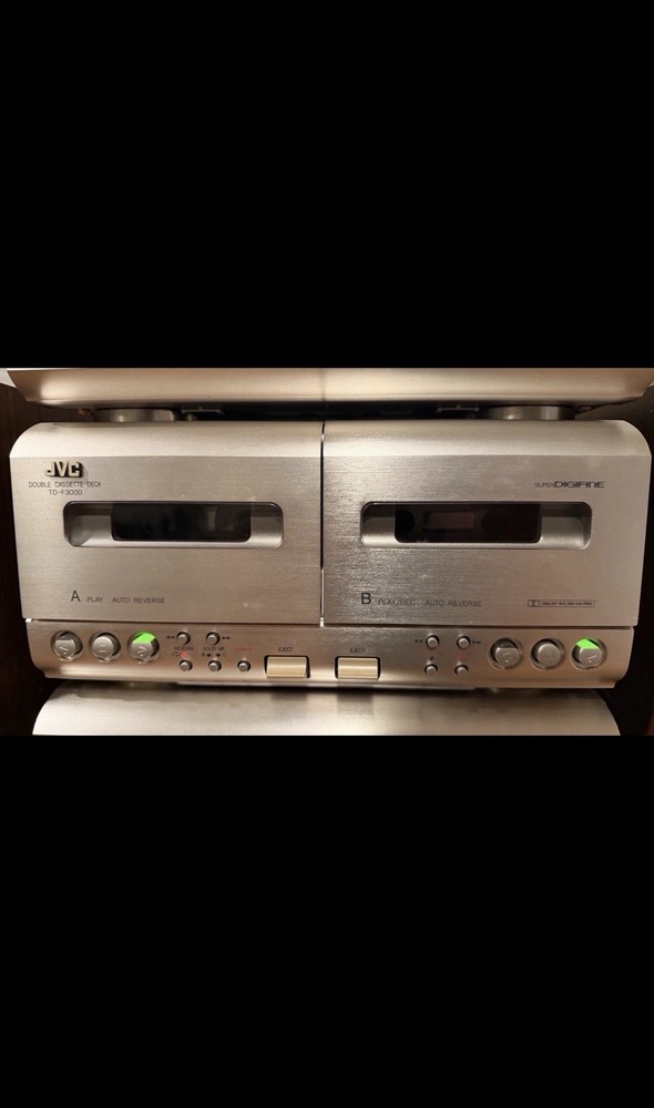 JVC Integrated Amplifier with Cd/Cassette Deck
