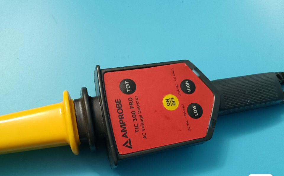 Amprobe TIC 300 PRO Intrinsically Safe High Voltage Detector/da