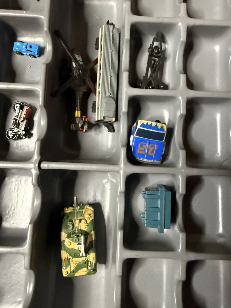 Micro Mini’s Collector Case w/10+ Micro Machines