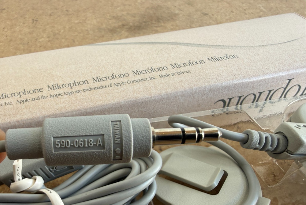 NEW Apple Microphone 590-0617-A