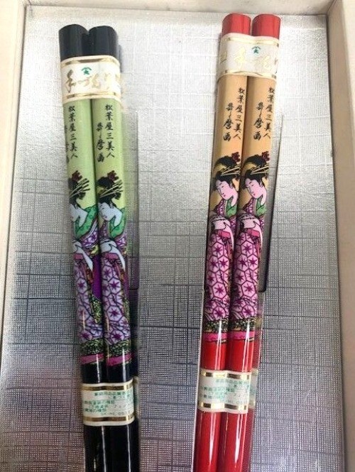 New Ukiyo-E Japanese Chopsticks & Holders Gift Set in Box
