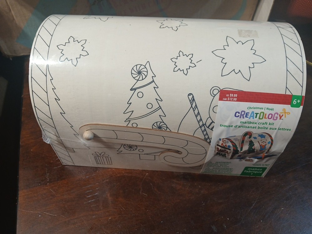Creatology Christmas Mailbox Craft Kit