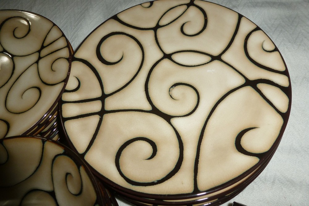 PFALTZGRAFF Stoneware Black Scroll service for 8 included 32 pc Total
