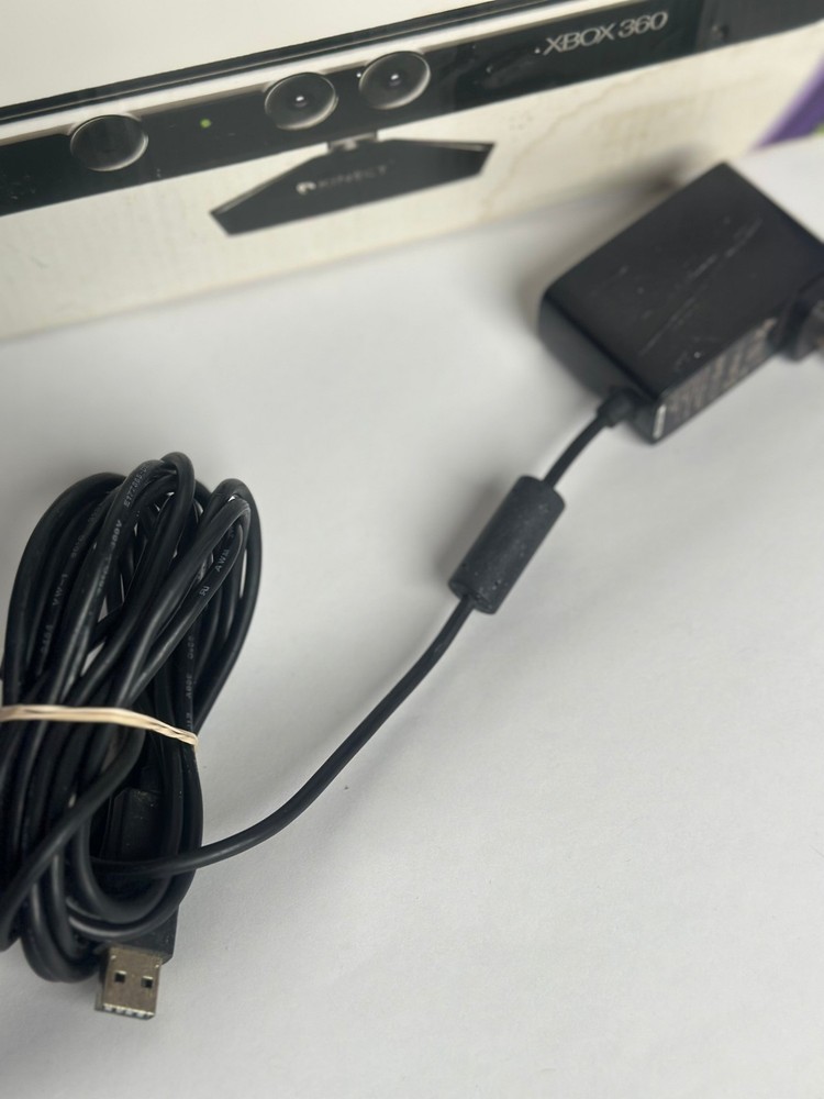 Xbox 360 Kinect Bundle - Sensor + Power Adapter + 11 Games + Box - Tested!