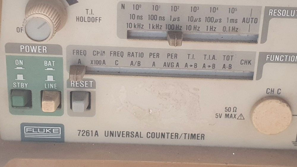 Fluke 7261A UNIVERSAL Counter/TIMER