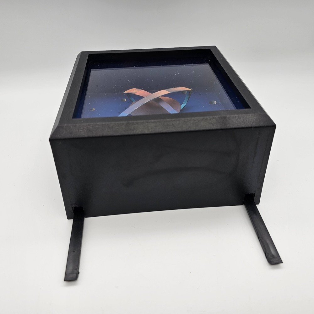 1987 Clever Clocks 3D Saturn Illusion Post Modern Quartz Tested