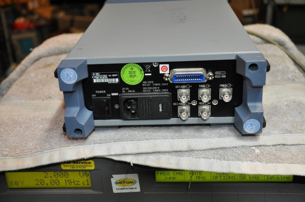Rohde & Schwarz URE3 30 MHz RMS Voltmeter