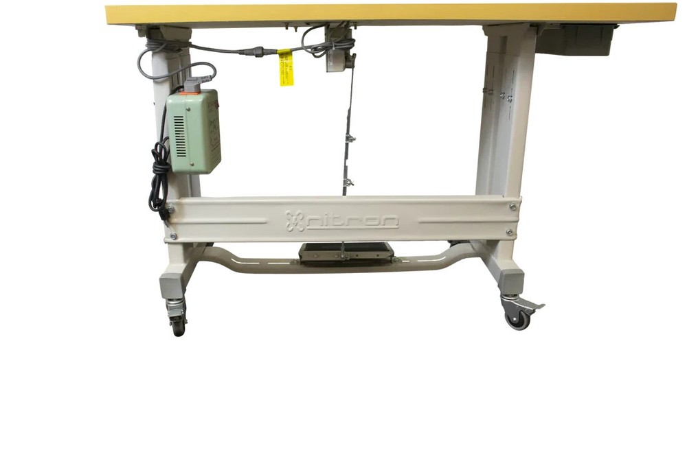 NT-798E BUTTON HOLE SEWING MACHINE