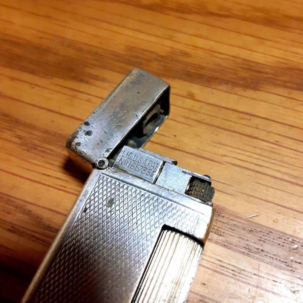 Working Dunhill auto roller oil lighter silver short without box