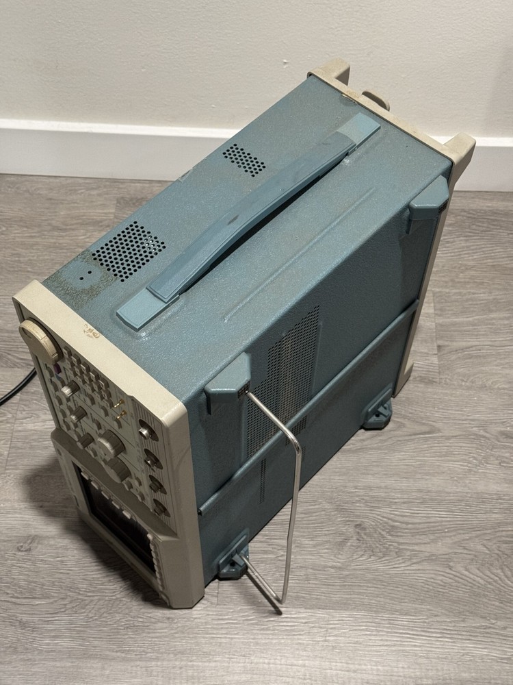 Tektronix TDS754D Digital Oscilloscope
